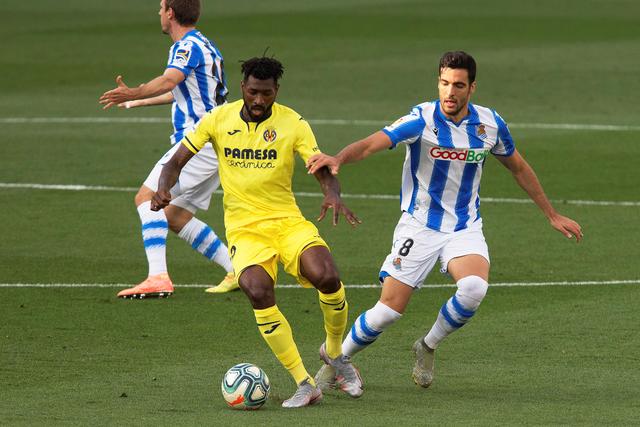 记者：李凯尔脚部仍有些肿胀 正常走路无大碍